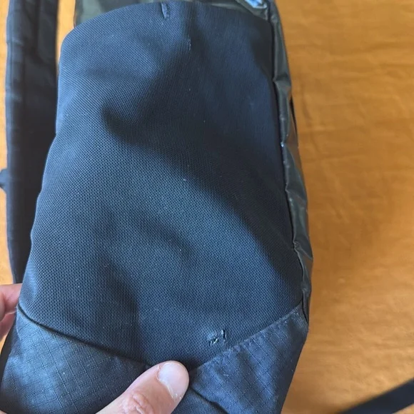 Patagonia Black Hole Pack 25L Backpack Travel Bike Laptop Bag